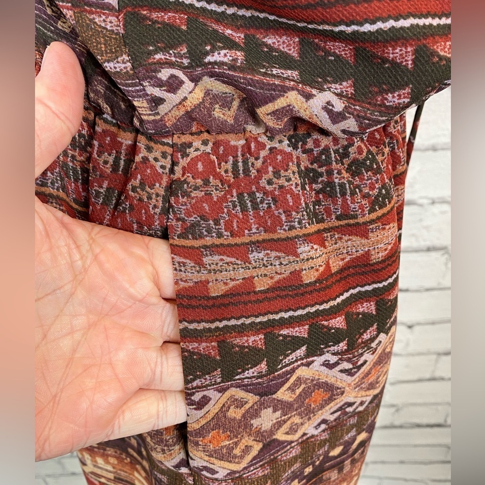 BCBG Aztec Tribal Boho Maroon Sleeveless Romper Playsuit w/ Pockets size Medium - Picture 9 of 9